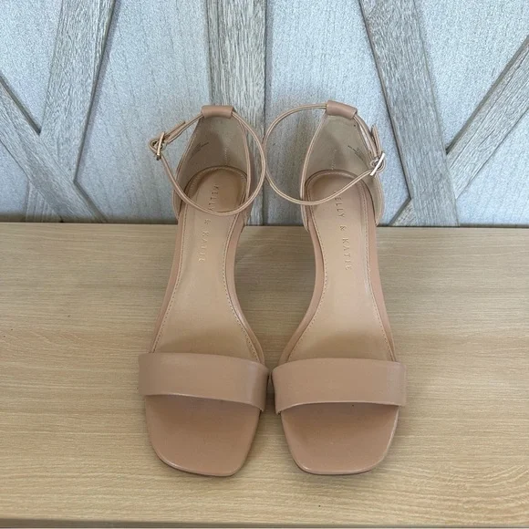 ⚡️KELLY & KATIE IANDAI HEEL SANDAL - Picture 3 of 12